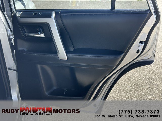 Used 2022 Toyota 4Runner SR5 w/ 4Runner Black Package (TMS) AWD/4WD image 22