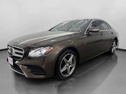 Used 2017 Mercedes-Benz E 300 image 4