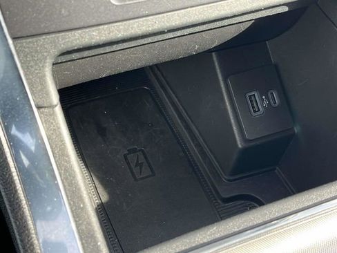 Used 2022 Ford Edge Titanium image 33