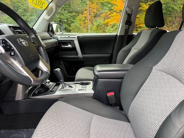 Certified 2021 Toyota 4Runner SR5 AWD/4WD image 17