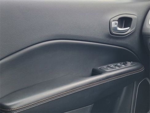 Certified 2021 Jeep Compass Latitude image 38