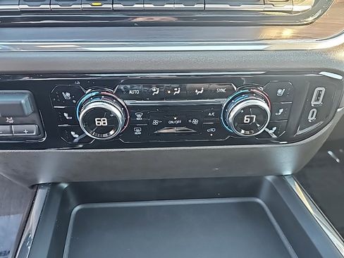 Used 2024 GMC Sierra 2500 SLT w/ SLT Premium Package image 26