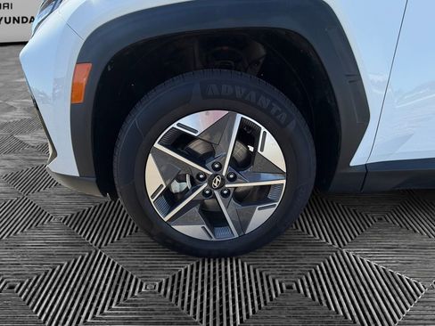 Certified 2025 Hyundai Tucson SEL AWD/4WD image 15