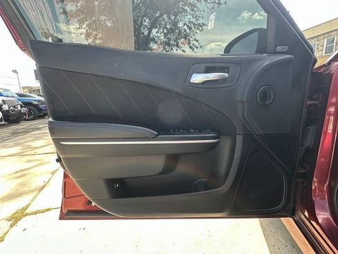 Used 2018 Dodge Charger R/T RWD image 19