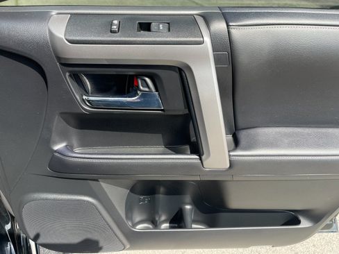 Used 2023 Toyota 4Runner Limited AWD/4WD image 20
