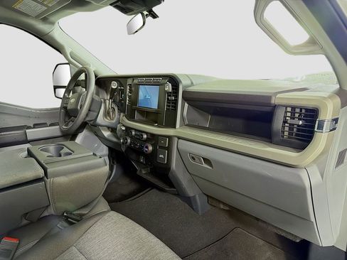 Used 2024 Ford F250 XL w/ STX Appearance Package AWD/4WD image 27