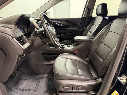 Used 2024 GMC Terrain SLT image 11