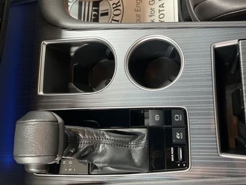 Used 2021 Toyota Sienna XSE AWD/4WD image 38