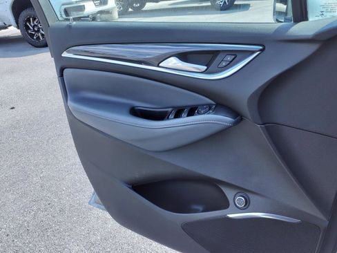 Used 2021 Buick Enclave Essence w/ Sport Touring Edition image 20