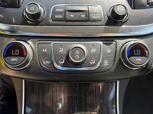 Used 2016 Chevrolet Impala LT w/ Leather Package FWD image 22