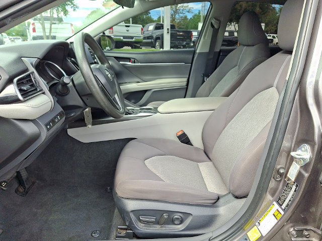 Used 2023 Toyota Camry LE FWD image 12