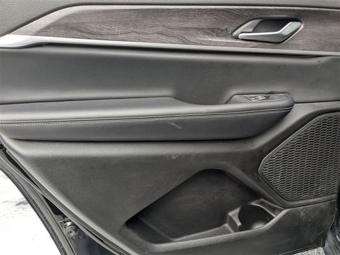 Used 2024 Jeep Grand Cherokee L Limited w/ Luxury Tech Group II image 29