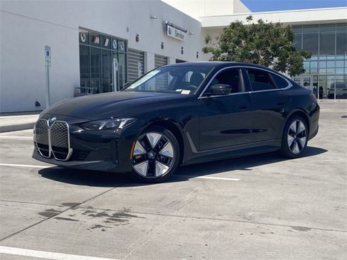 New 2025 BMW i4 eDrive40 image 2