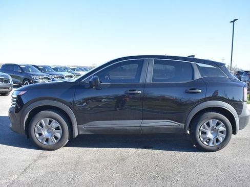 Used 2025 Nissan Kicks S image 6
