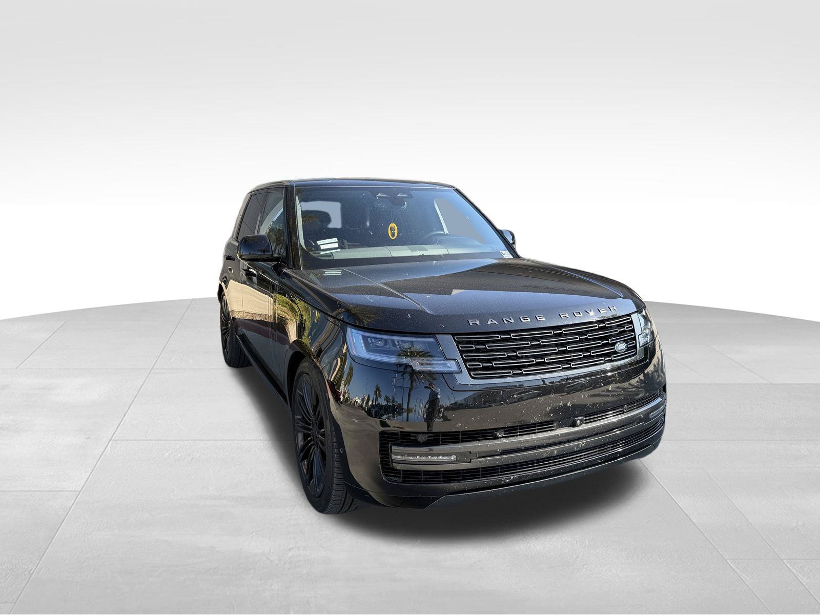 Used 2026 Land Rover Range Rover SE AWD/4WD image 3