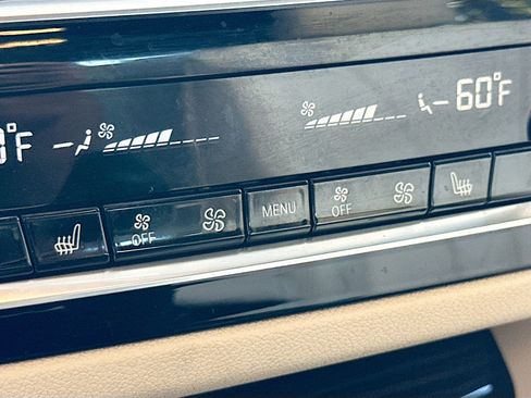 Certified 2023 BMW 530i w/ Premium Package image 21