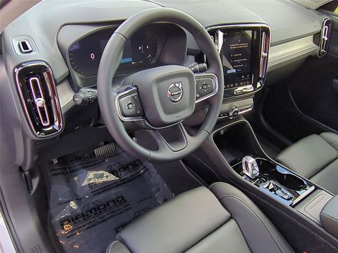 New 2026 Volvo XC40 B5 Plus w/ Protection Package Premier image 9