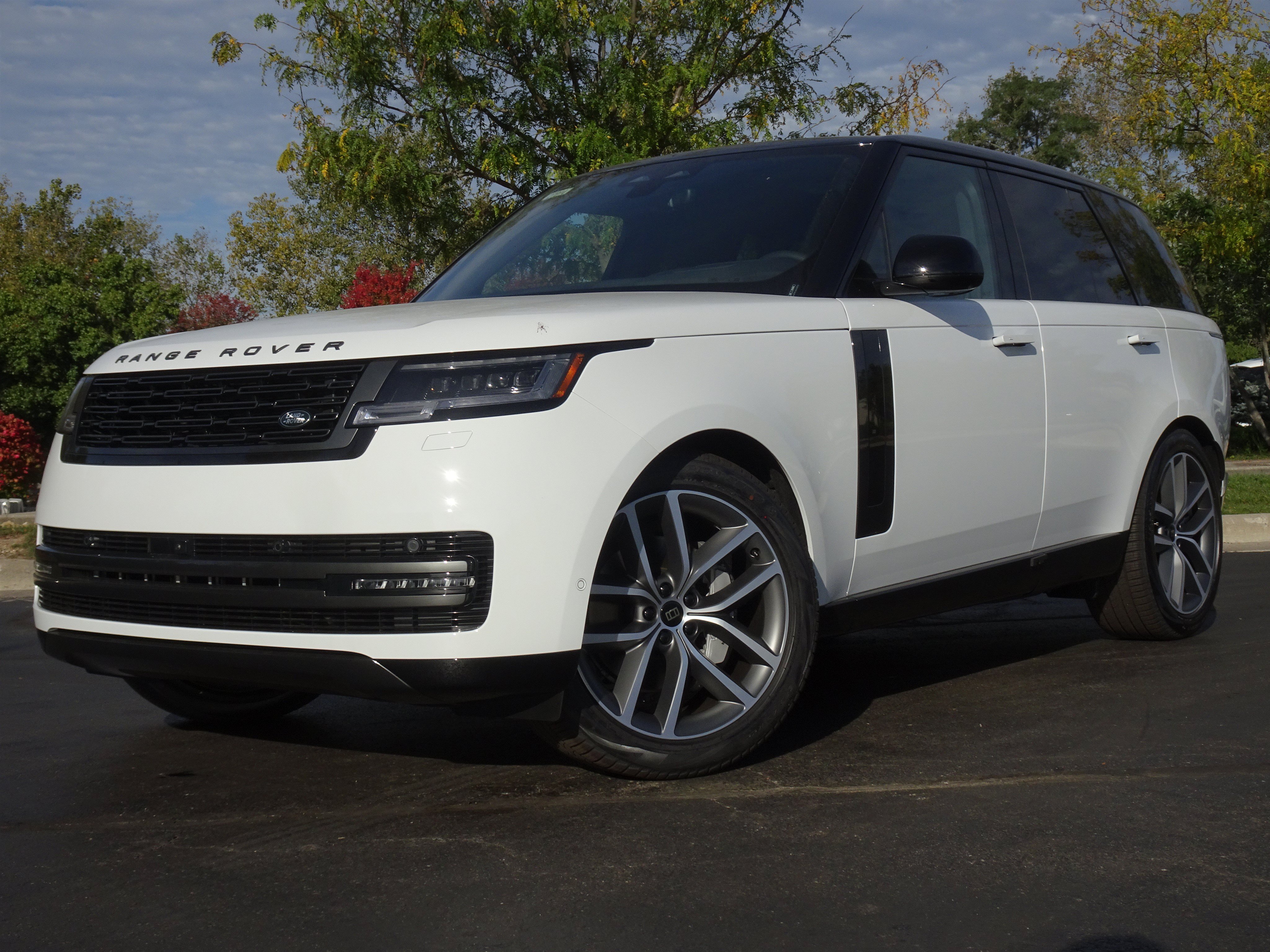 New 2027 Land Rover Range Rover SE AWD/4WD image 1