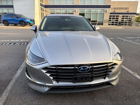 Used 2021 Hyundai Sonata SE FWD image 2