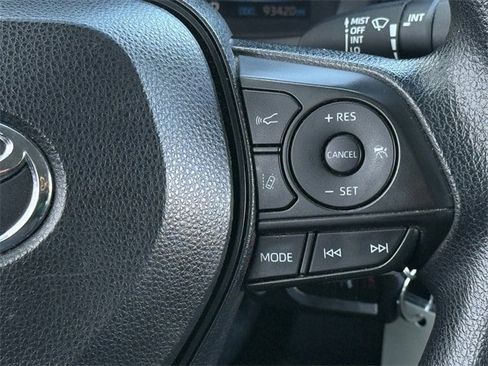 Used 2021 Toyota Corolla LE image 14