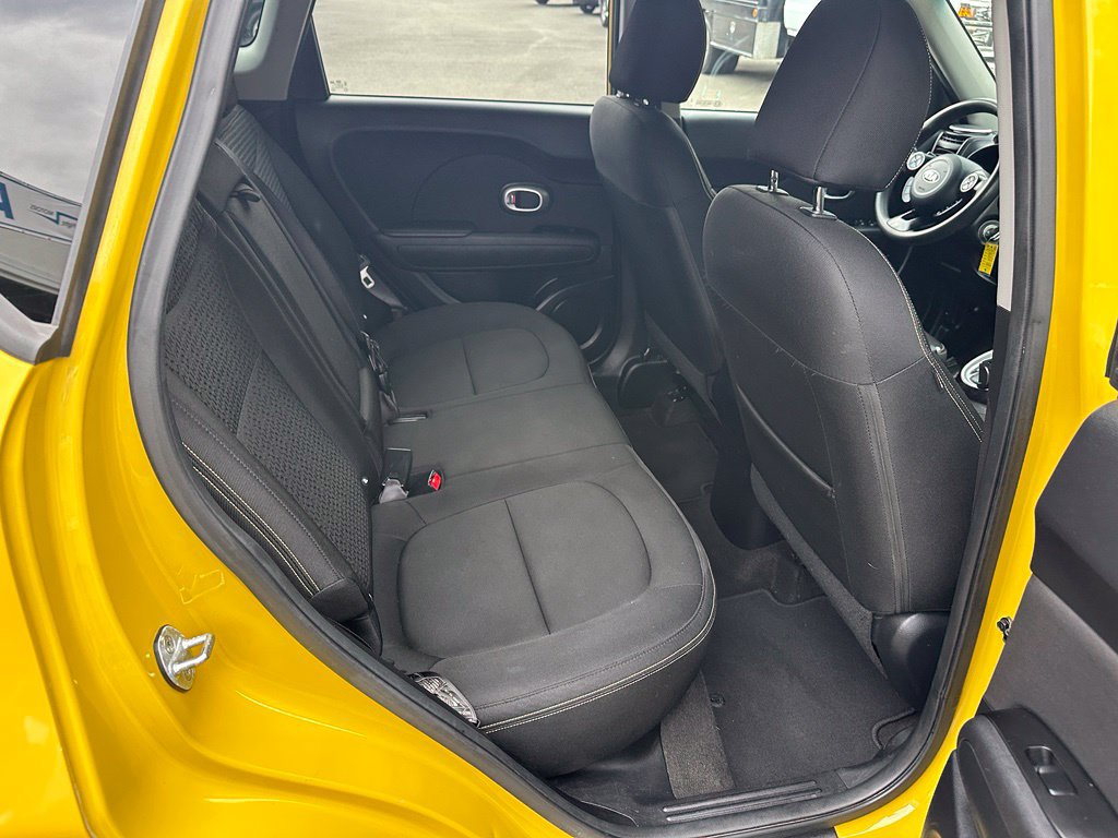 Used 2015 Kia Soul + FWD image 12
