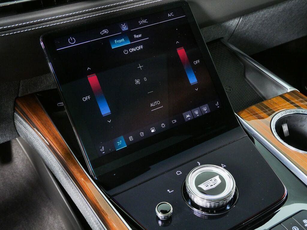 Used 2026 Cadillac Escalade Platinum Sport w/ LPO, ONYX Package AWD/4WD image 18