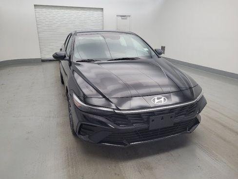 Used 2025 Hyundai Elantra Sport FWD image 14