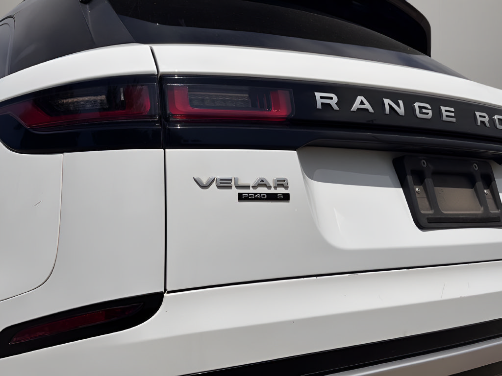 Used 2019 Land Rover Range Rover Velar S AWD/4WD image 29