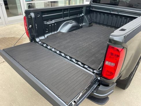 Used 2015 Chevrolet Colorado LT RWD image 14