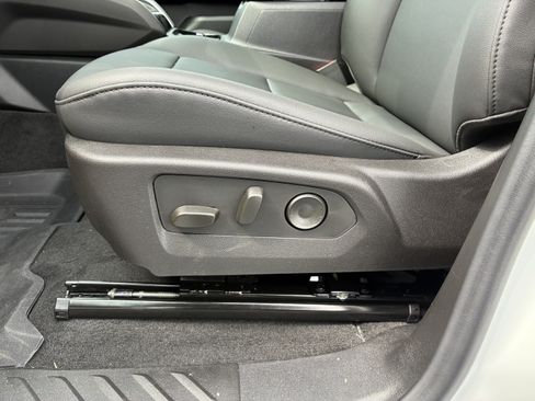 Used 2026 Chevrolet Colorado Trail Boss AWD/4WD image 27
