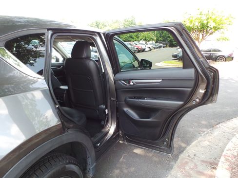 Used 2017 MAZDA CX-5 Touring FWD image 32