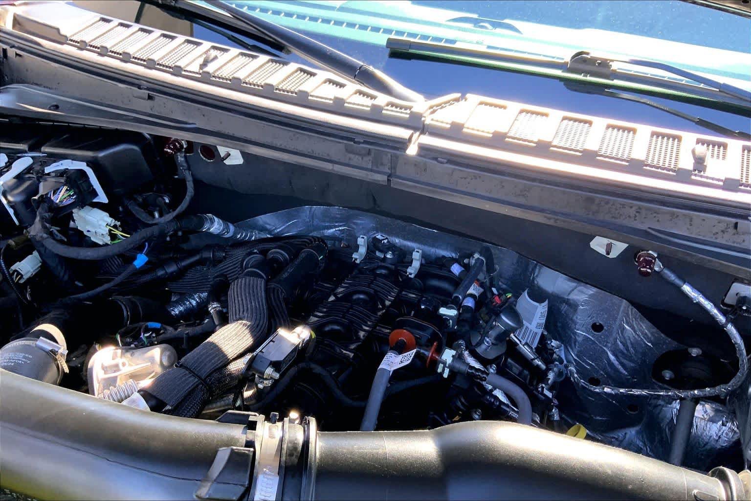 Used 2024 Ford Expedition XLT RWD image 29