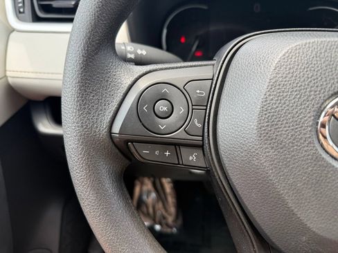 Used 2024 Toyota RAV4 XLE AWD/4WD image 18