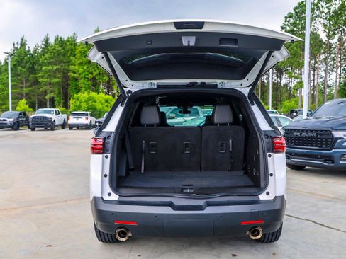Used 2022 Chevrolet Traverse LT FWD image 6
