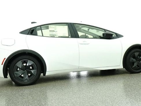New 2026 Toyota Prius Plug-In Hybrid FWD image 26