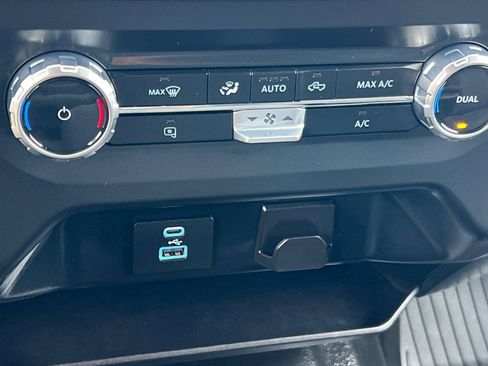 Used 2023 Ford F150 XL image 21