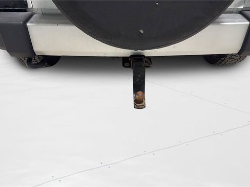 Used 2015 Jeep Wrangler Unlimited Sahara w/ Connectivity Group image 28