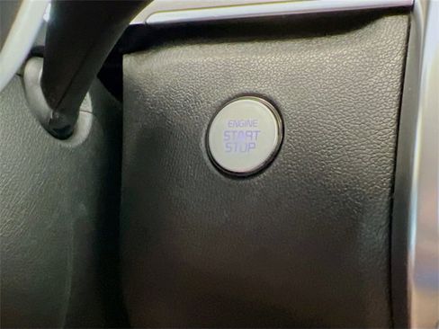 Used 2023 Kia Sorento LX image 14