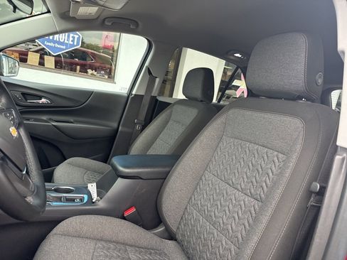 Used 2024 Chevrolet Equinox LT image 28