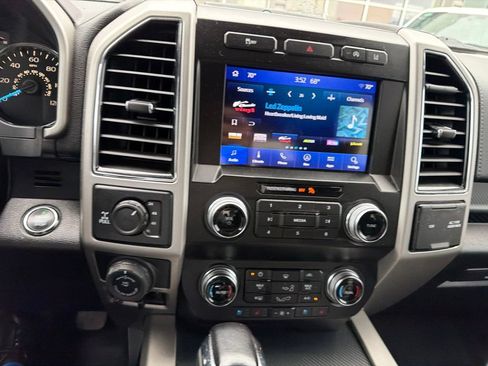 Used 2020 Ford F150 Lariat w/ Equipment Group 502A Luxury AWD/4WD image 5