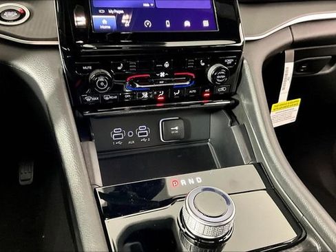 New 2025 Jeep Grand Cherokee Altitude image 7