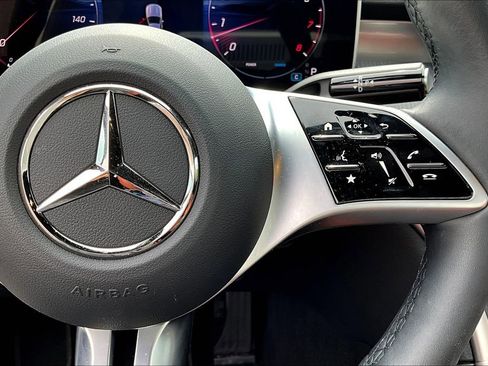 Used 2025 Mercedes-Benz C 300 4MATIC Sedan image 21