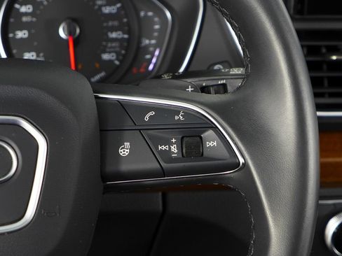 Used 2023 Audi Q5 2.0T Premium w/ Convenience Package image 29