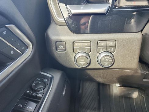 New 2026 GMC Sierra 2500 SLT w/ SLT Premium Package image 22