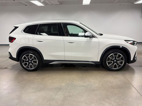 Certified 2023 BMW X1 xDrive28i w/ Convenience Package image 7