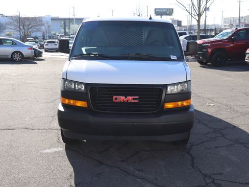 Used 2023 GMC Savana 2500 w/ Driver Convenience Package image 3
