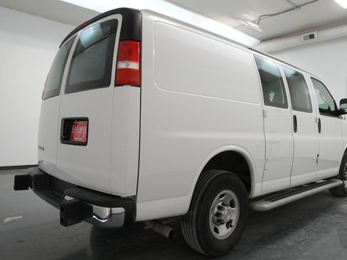 Used 2024 Chevrolet Express 2500 w/ Driver Convenience Package image 7