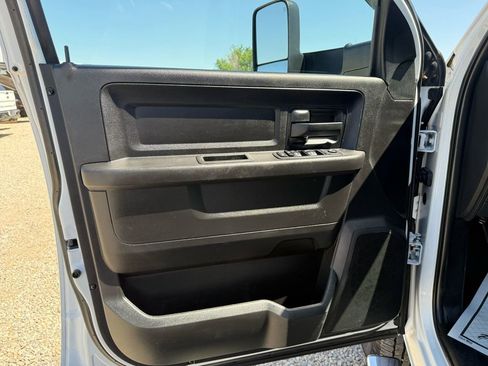 Used 2018 RAM 2500 Tradesman w/ Chrome Appearance Group AWD/4WD image 29