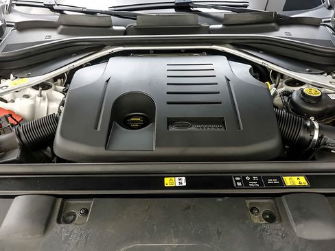 Used 2024 Land Rover Range Rover Sport SE AWD/4WD image 30
