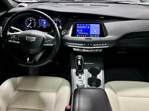 Used 2021 Cadillac XT4 Sport FWD image 29